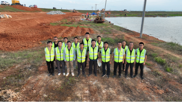 抗洪抢险报导-迎“汛”而上，，，，，奔赴前线 -454.png