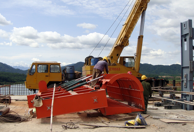 大型清污机装置