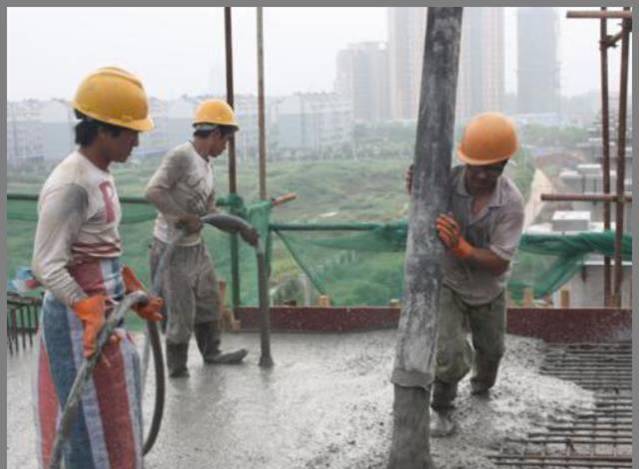 混凝土这样施工，，，没有蜂窝麻面、不烂根，，，还能间接缩短工期！